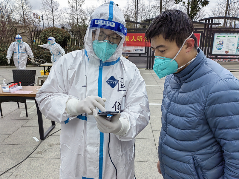 1647838928878094830.jpg 疫情戰役中的逆行者1.jpg